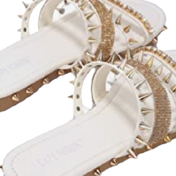 Cape Robin spiked sandals - Picture 3 of 6